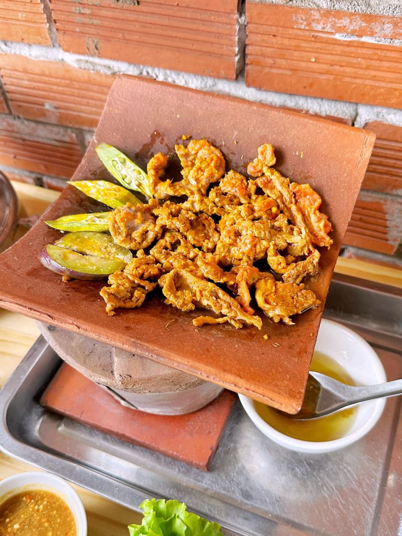 Bò Nướng Ngói Cù Lần