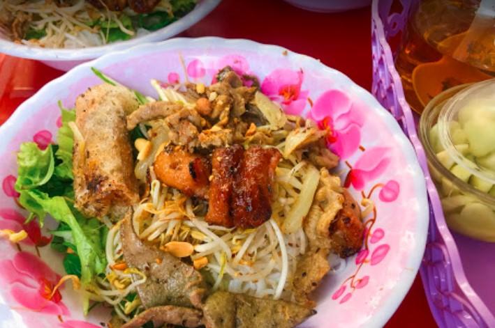 Bún Thịt Nướng Nam Phương