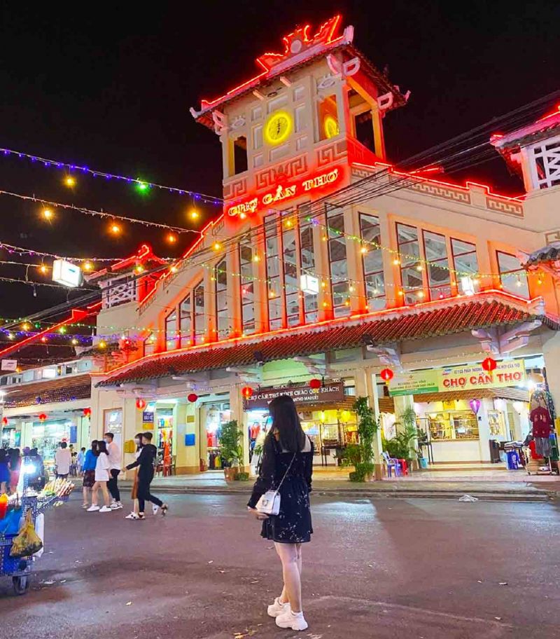 Chợ đêm Tây Đô