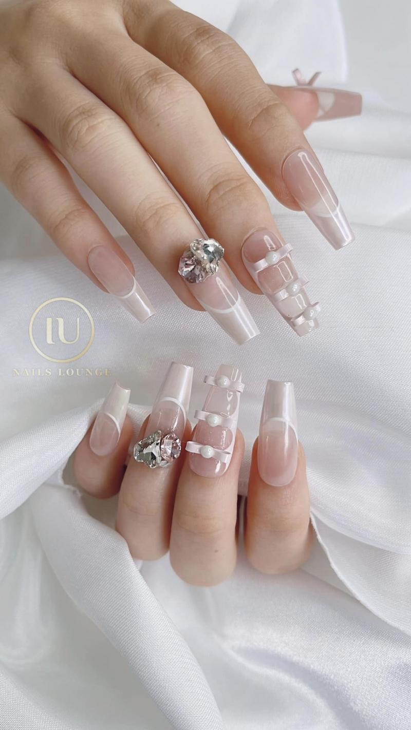 IU Nails