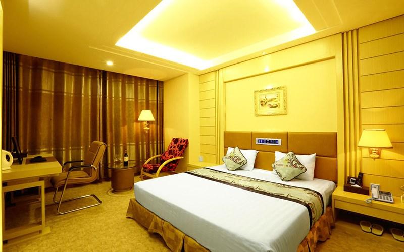 Khách Sạn Holiday One