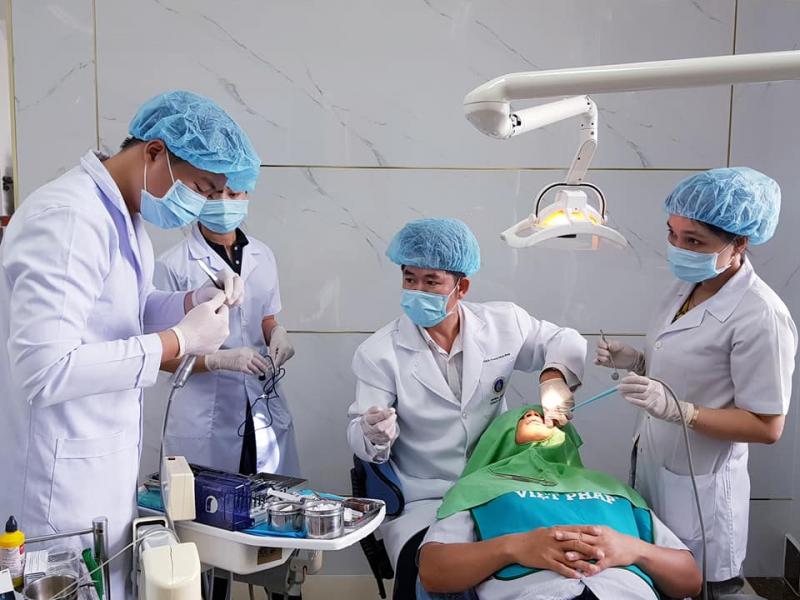 Nha khoa Việt Pháp