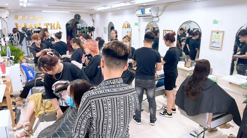 Salon Phạm Thà