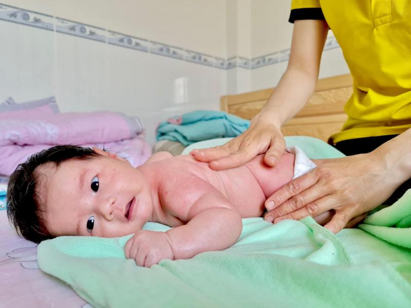 Song Hà Chăm Sóc Mẹ Và Bé Tại Nhà
