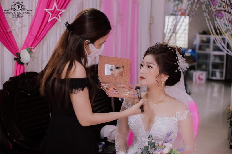 Studio Áo Cưới Triệu Phụng