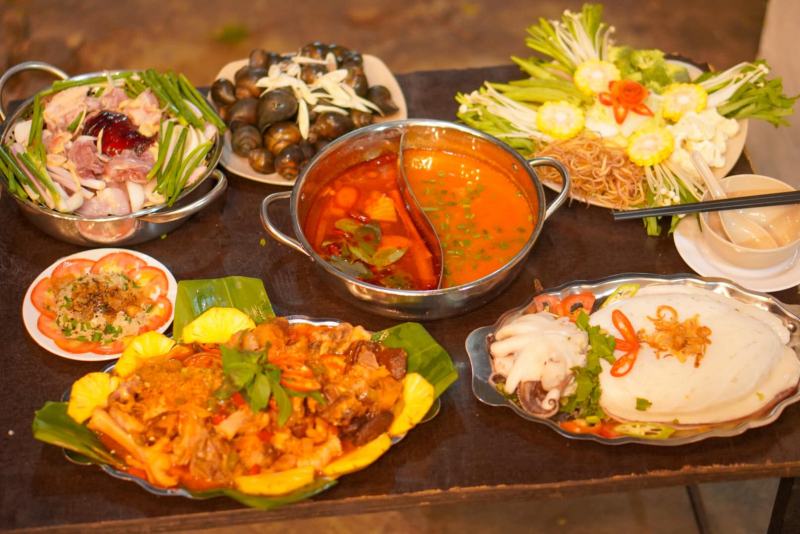 Thái Street - Ăn Uống Đường Phố Cần Thơ