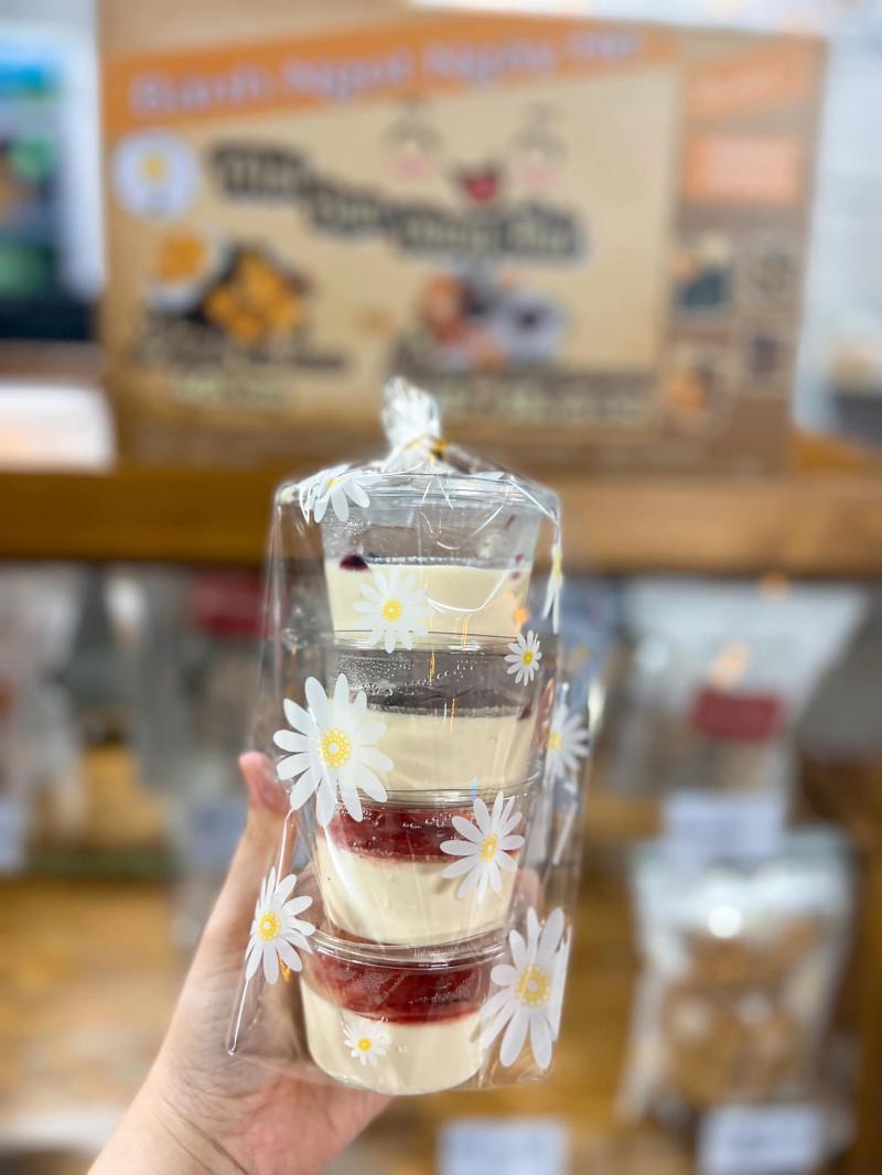 Tiệm Bánh Tháng 10