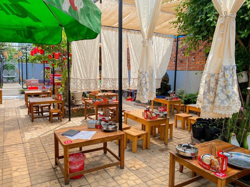Tiệm Chay Bà Ròm