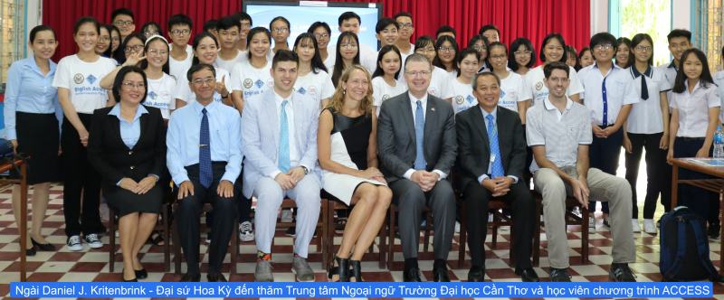 Đại sứ quán Hoa Kỳ đến thăm Trung tâm Ngoại ngữ Trường Đại Học Cần Thơ