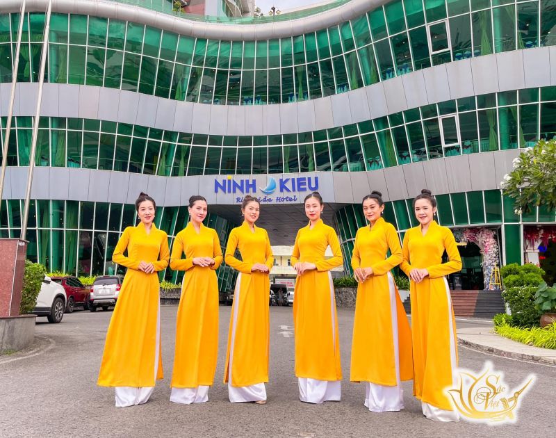 Vũ Đoàn Sắc Việt - Trang Phục Cần Thơ
